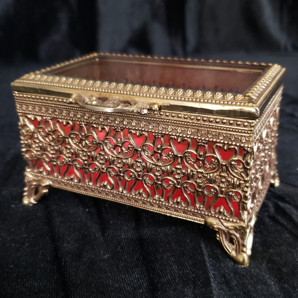 VTG Ornate Gold Tone Brass Filigree Jewelry Trinket Box‎ Glass Hinged Lid Japan